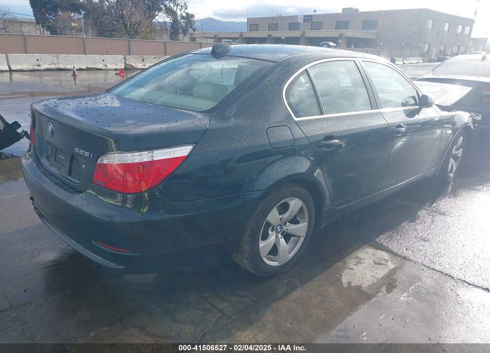 2008 BMW 528I VIN: WBANU53578CT01855