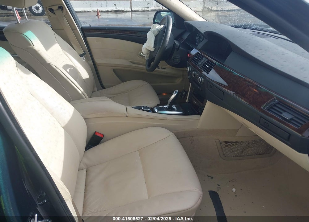 2008 BMW 528I VIN: WBANU53578CT01855