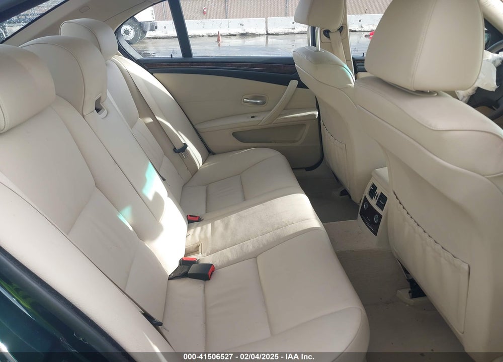 2008 BMW 528I VIN: WBANU53578CT01855
