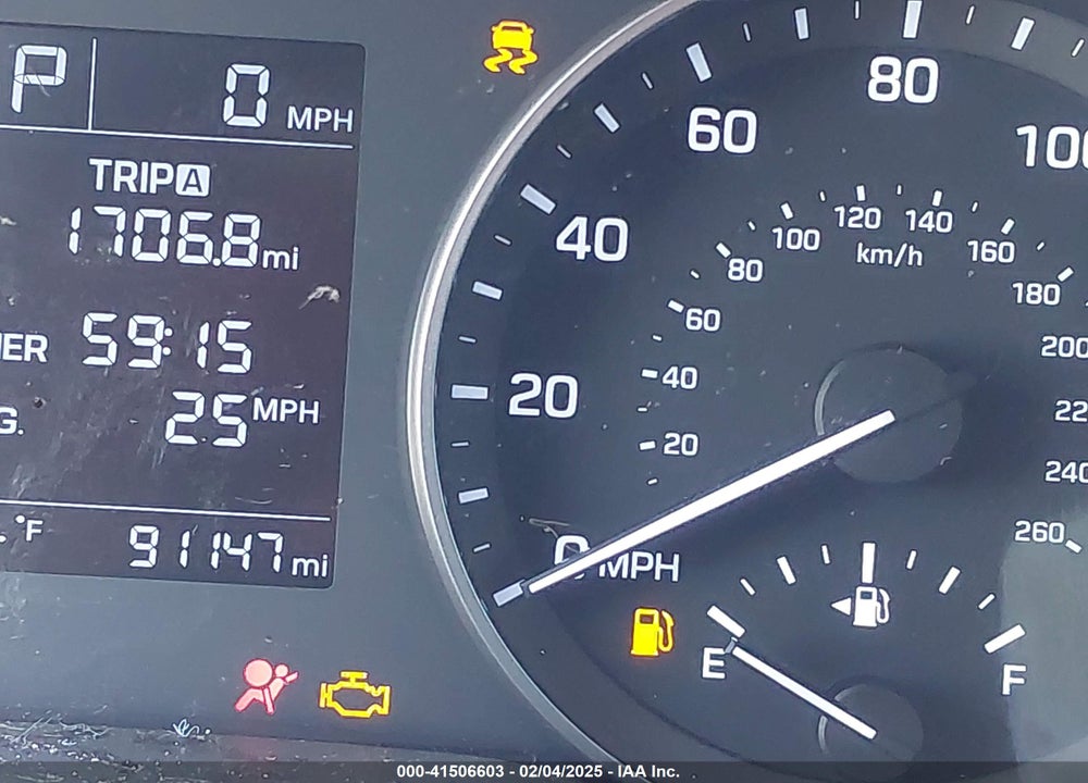 2017 HYUNDAI ELANTRA VIN: KMHD74LF1HU382852