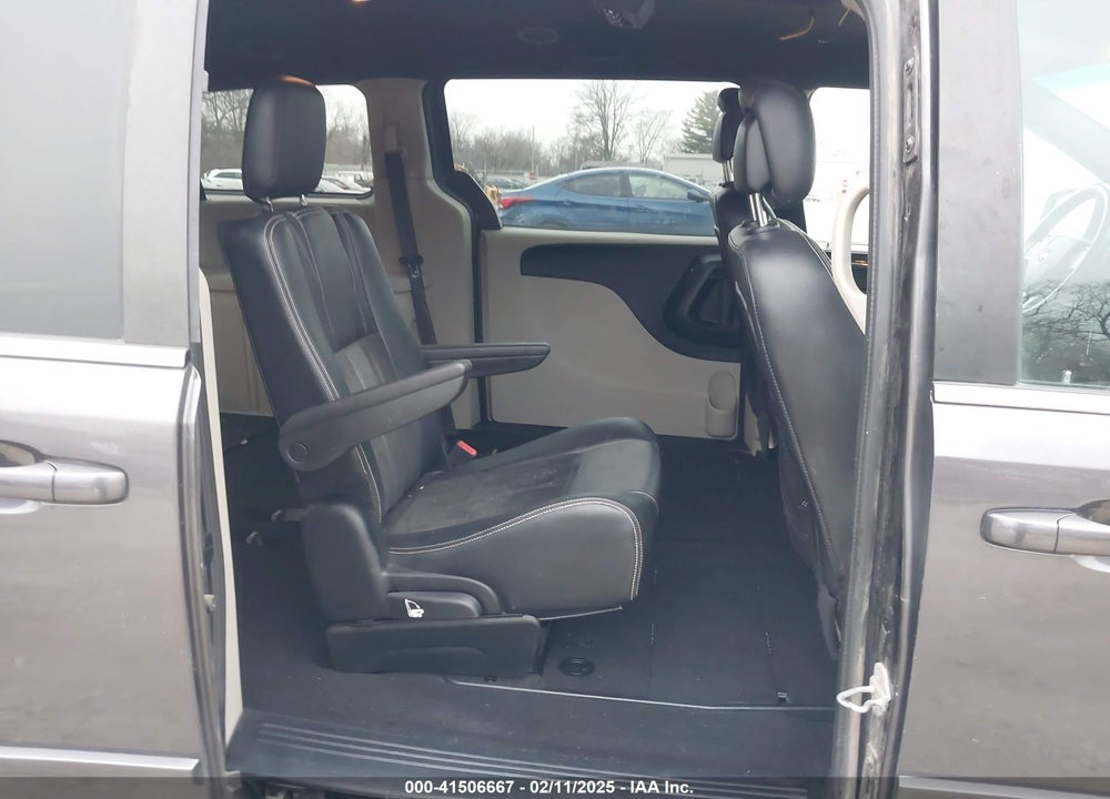 2017 DODGE GRAND CARAVAN SXT VIN: 2C4RDGCG2HR566918