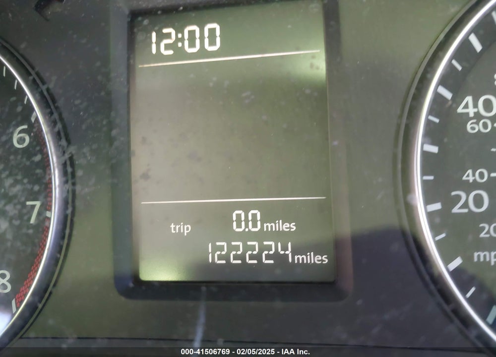 2013 VOLKSWAGEN PASSAT VIN: 1VWAH7A34DC007694