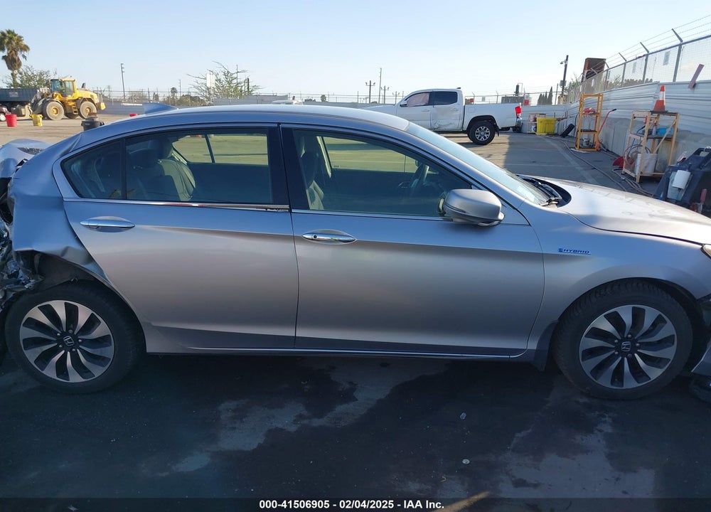 2017 HONDA ACCORD HYBRID VIN: JHMCR6F3XHC016254
