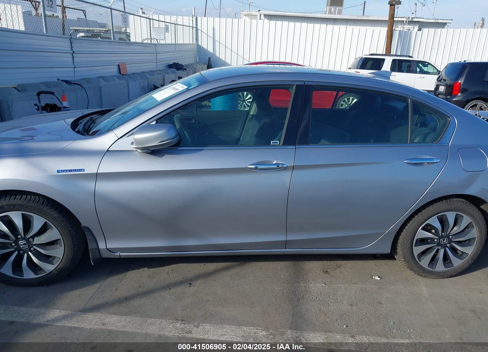 2017 HONDA ACCORD HYBRID VIN: JHMCR6F3XHC016254