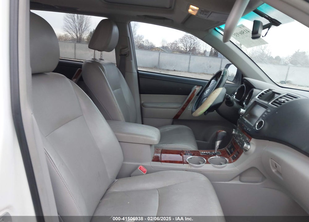 2011 TOYOTA HIGHLANDER HYBRID LIMITED V6 VIN: JTEDC3EH0B2002410