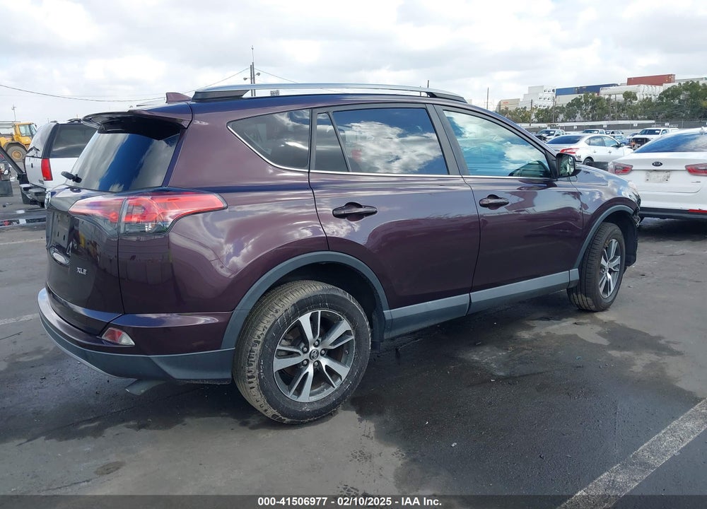 2018 TOYOTA RAV4 VIN: 2T3WFREV3JW434489