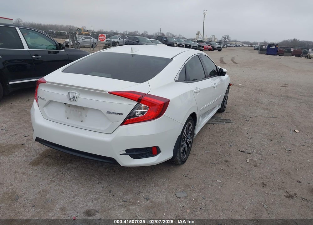 2018 HONDA CIVIC VIN: JHMFC1F74JX033036