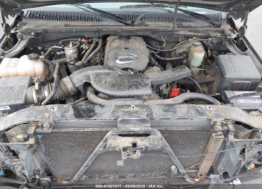 2001 CHEVROLET SUBURBAN 1500 LS VIN: 1GNEC16T41J316380