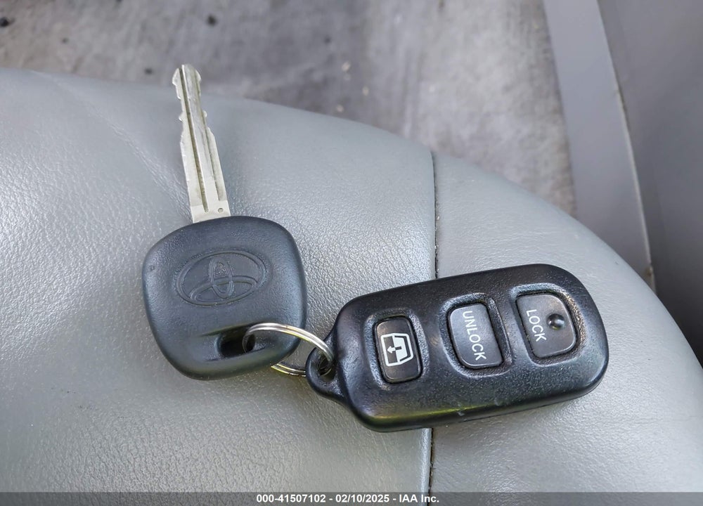 2004 TOYOTA 4RUNNER LIMITED V8 VIN: JTEBT17R348009451