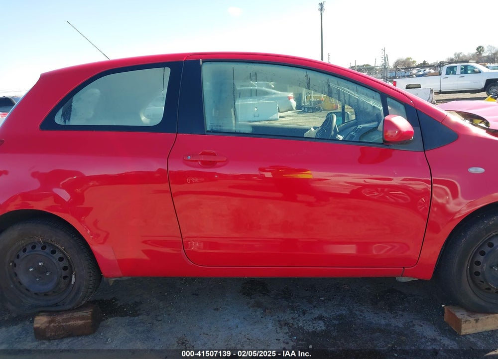 2009 TOYOTA YARIS VIN: JTDJT903095243074