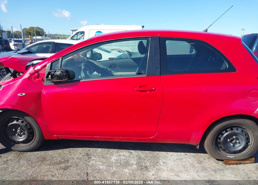 2009 TOYOTA YARIS VIN: JTDJT903095243074