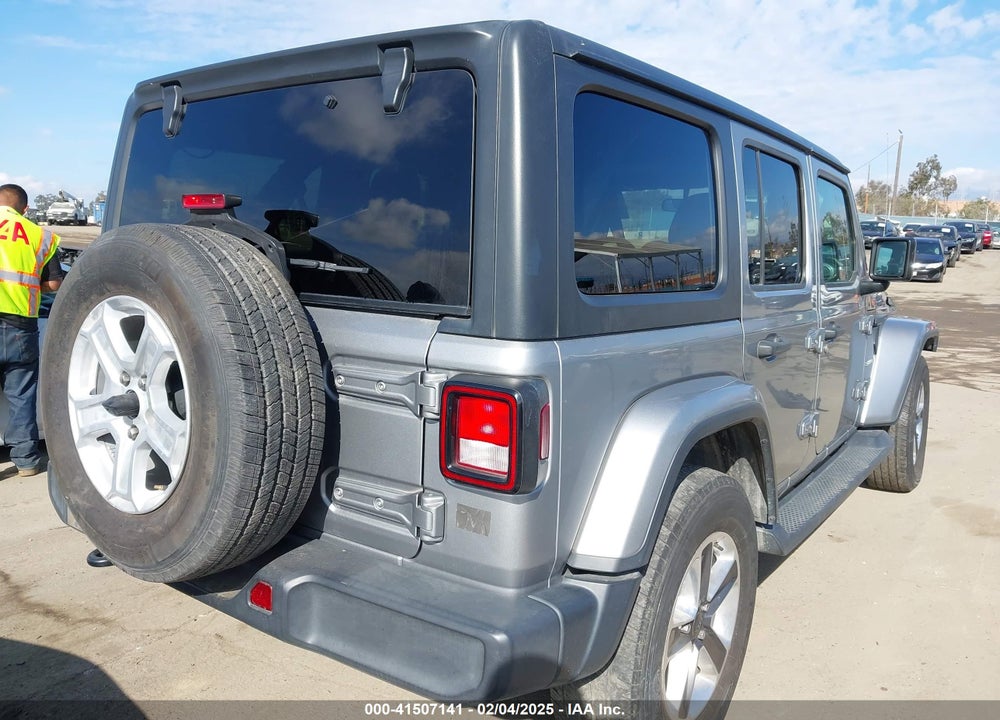 2020 JEEP WRANGLER UNLIMITED SAHARA 4X4 VIN: 1C4HJXENXLW230207