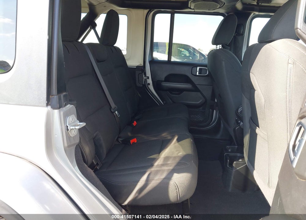 2020 JEEP WRANGLER UNLIMITED SAHARA 4X4 VIN: 1C4HJXENXLW230207