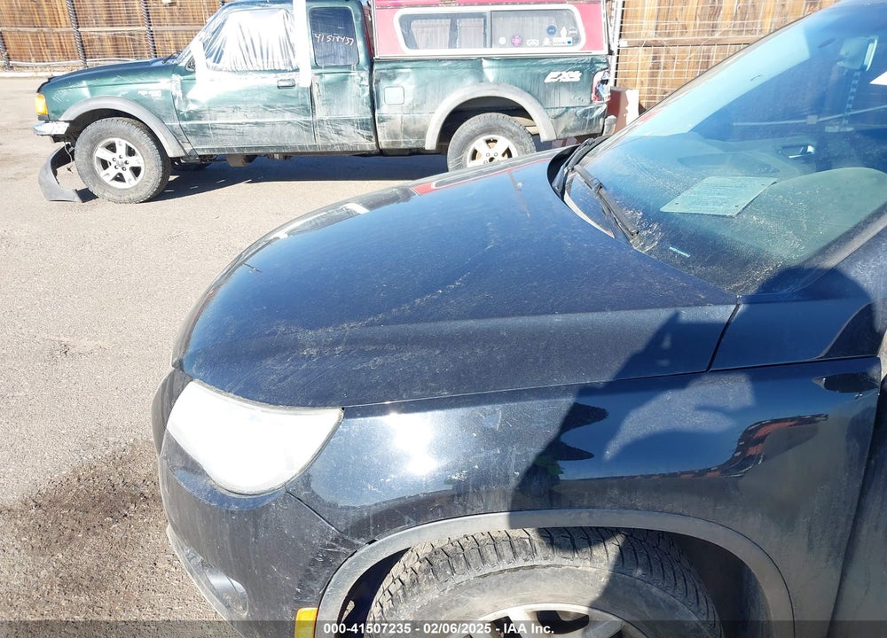 2011 VOLKSWAGEN TIGUAN S VIN: WVGBV7AX4BW552160