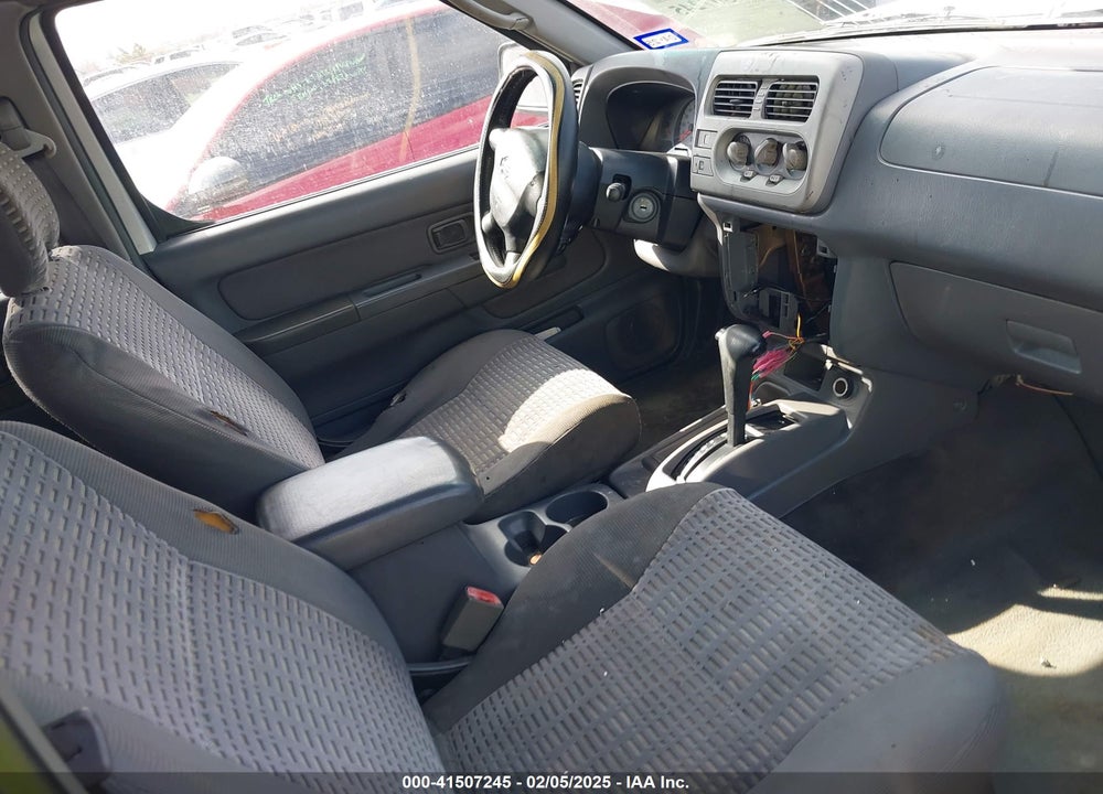 2001 NISSAN XTERRA VIN: 5N1ED28T81C570182
