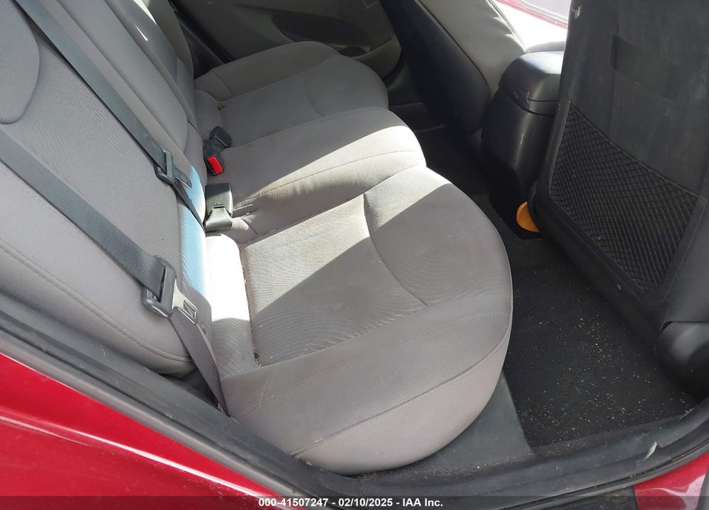2014 HYUNDAI ELANTRA VIN: 5NPDH4AE9EH536046