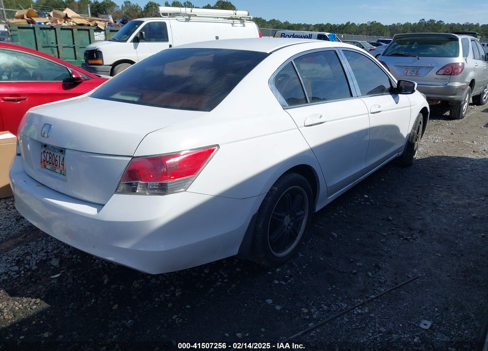 2008 HONDA ACCORD VIN: 1HGCP26428A034477