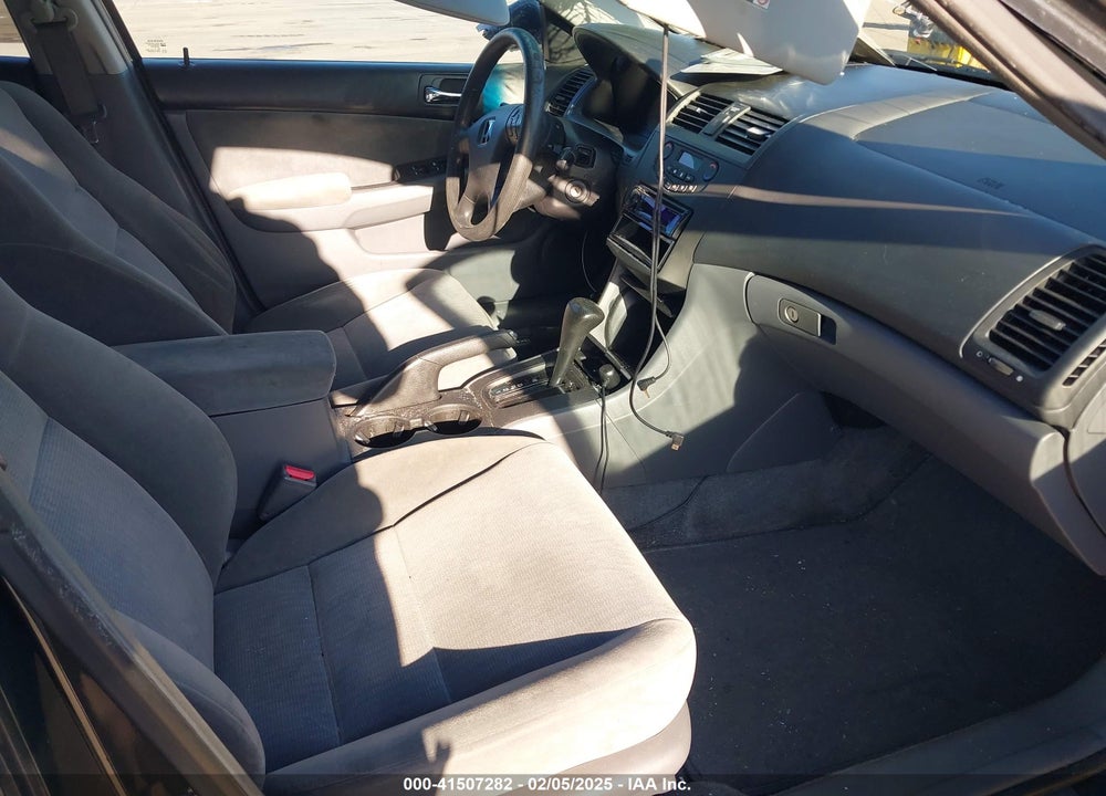 2005 HONDA ACCORD 2.4 LX VIN: 1HGCM56415A146645