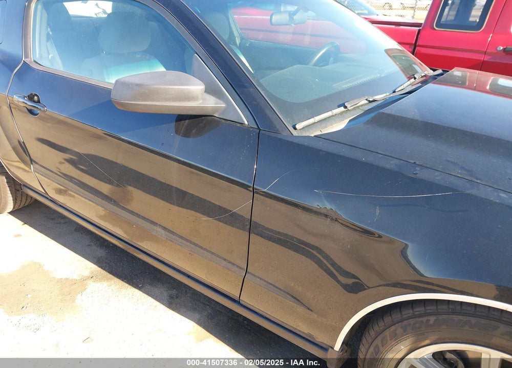 2013 FORD MUSTANG VIN: 1ZVBP8AM4D5241599