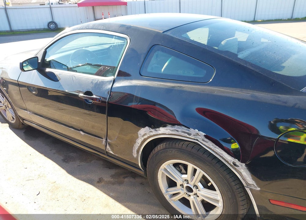 2013 FORD MUSTANG VIN: 1ZVBP8AM4D5241599