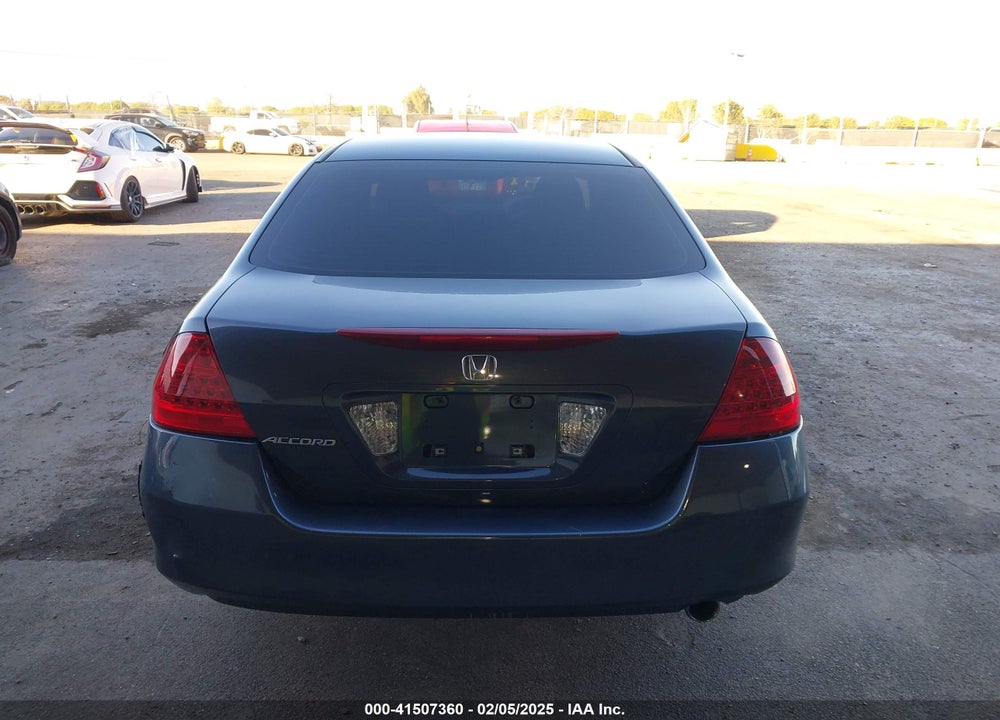 2007 HONDA ACCORD 2.4 SE VIN: JHMCM56377C003677
