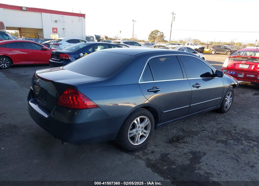 2007 HONDA ACCORD 2.4 SE VIN: JHMCM56377C003677