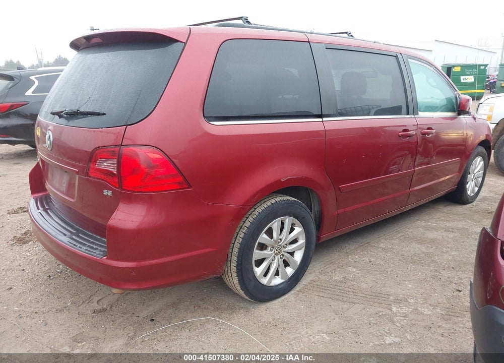 2012 VOLKSWAGEN ROUTAN VIN: 2C4RVABG1CR276366