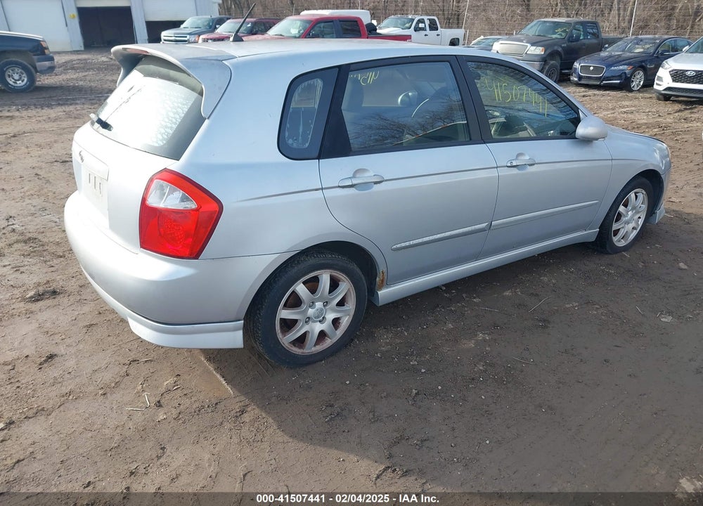 2006 KIA SPECTRA5 VIN: KNAFE161365208710