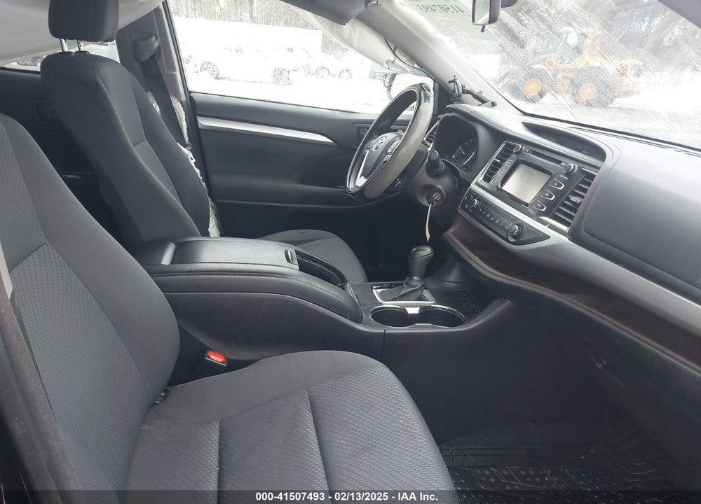 2015 TOYOTA HIGHLANDER VIN: 5TDBKRFH7FS147930