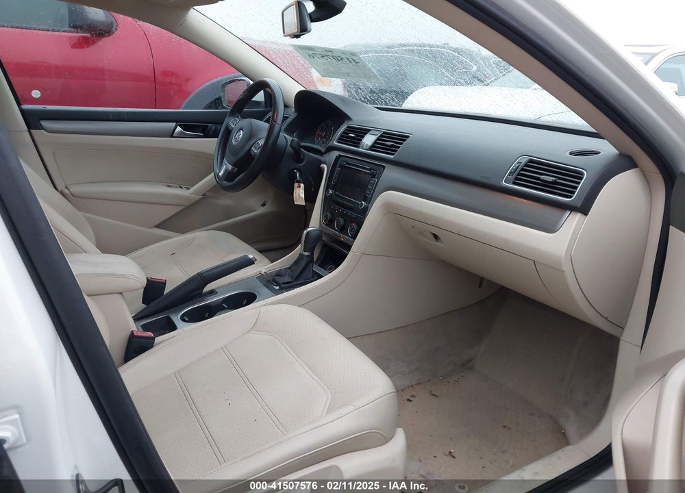 2014 VOLKSWAGEN PASSAT 2.0L TDI SE VIN: 1VWBN7A33EC065651