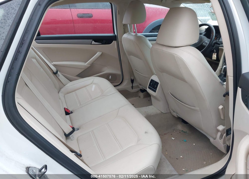 2014 VOLKSWAGEN PASSAT 2.0L TDI SE VIN: 1VWBN7A33EC065651