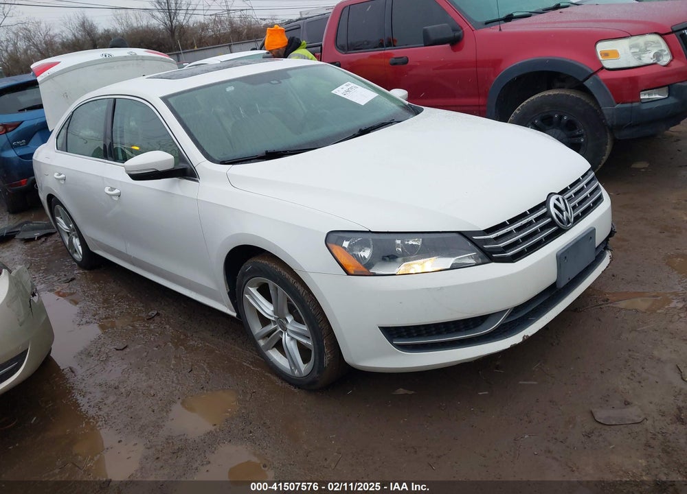 2014 VOLKSWAGEN PASSAT 2.0L TDI SE VIN: 1VWBN7A33EC065651