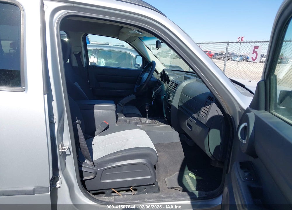2007 DODGE NITRO SXT VIN: 1D8GU28KX7W595002