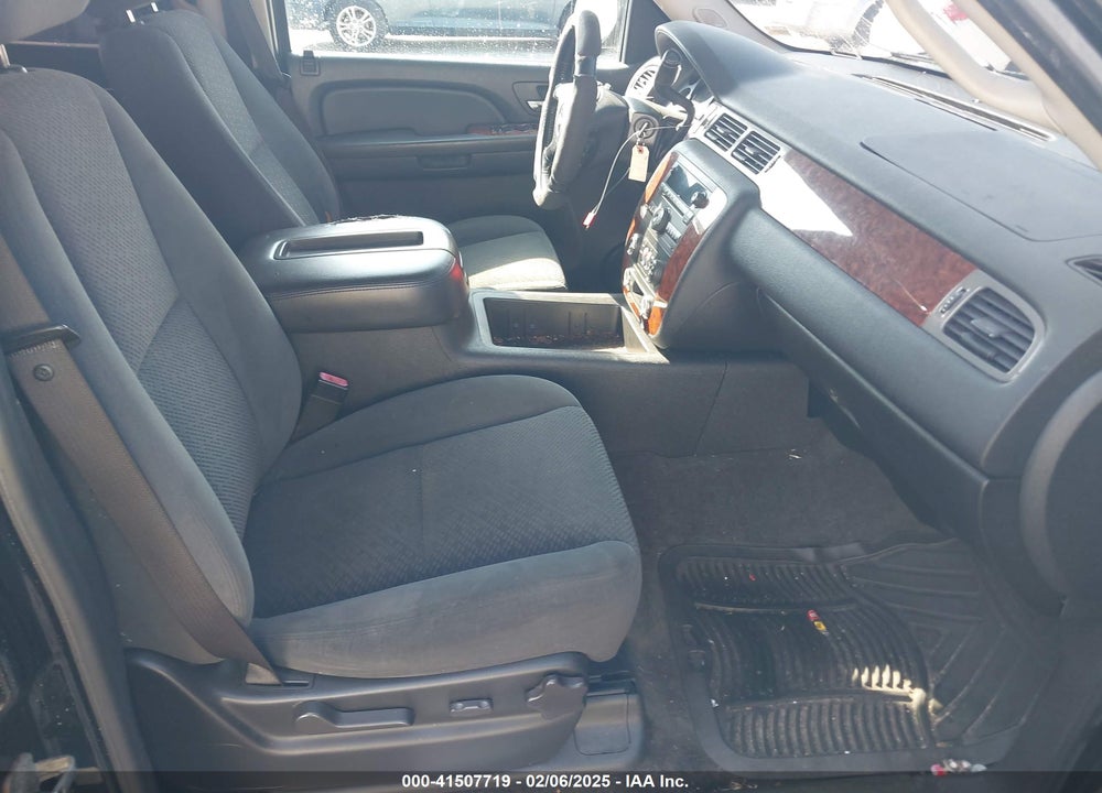 2008 CHEVROLET TAHOE VIN: 1GNFC13008R160347