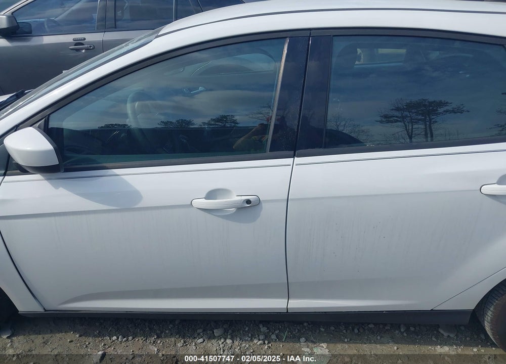 2018 FORD FOCUS VIN: 1FADP3K27JL316076
