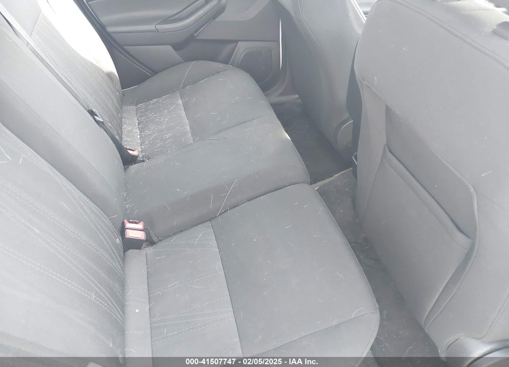 2018 FORD FOCUS VIN: 1FADP3K27JL316076
