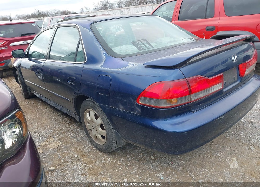 2001 HONDA ACCORD 2.3 EX VIN: 1HGCG66851A006026