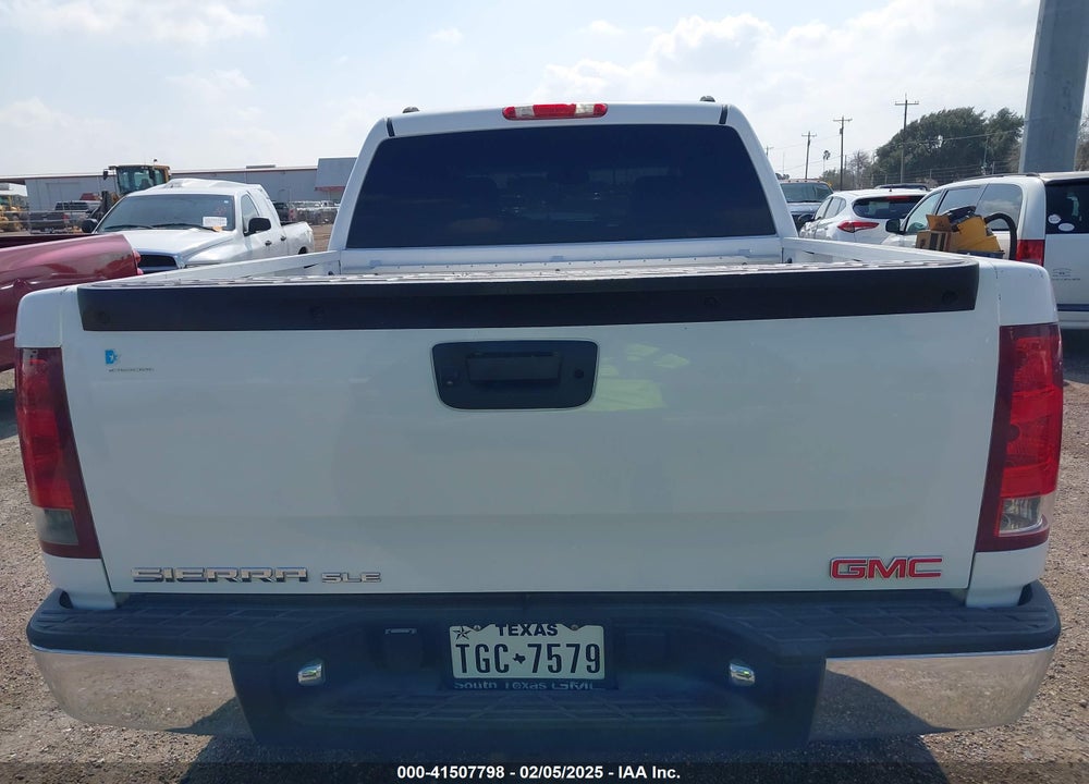 2008 GMC SIERRA 1500 VIN: 2GTEC13J681207435