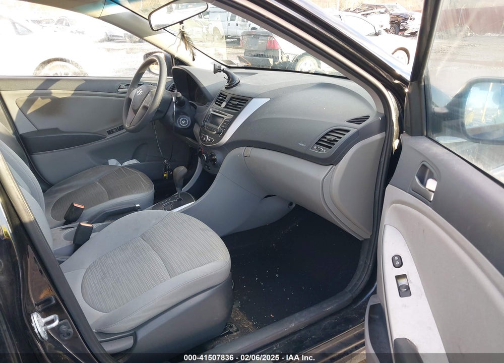 2016 HYUNDAI ACCENT VIN: KMHCT4AE1GU946662