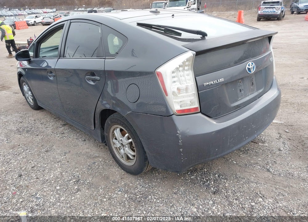2011 TOYOTA PRIUS TWO VIN: JTDKN3DUXB1368613