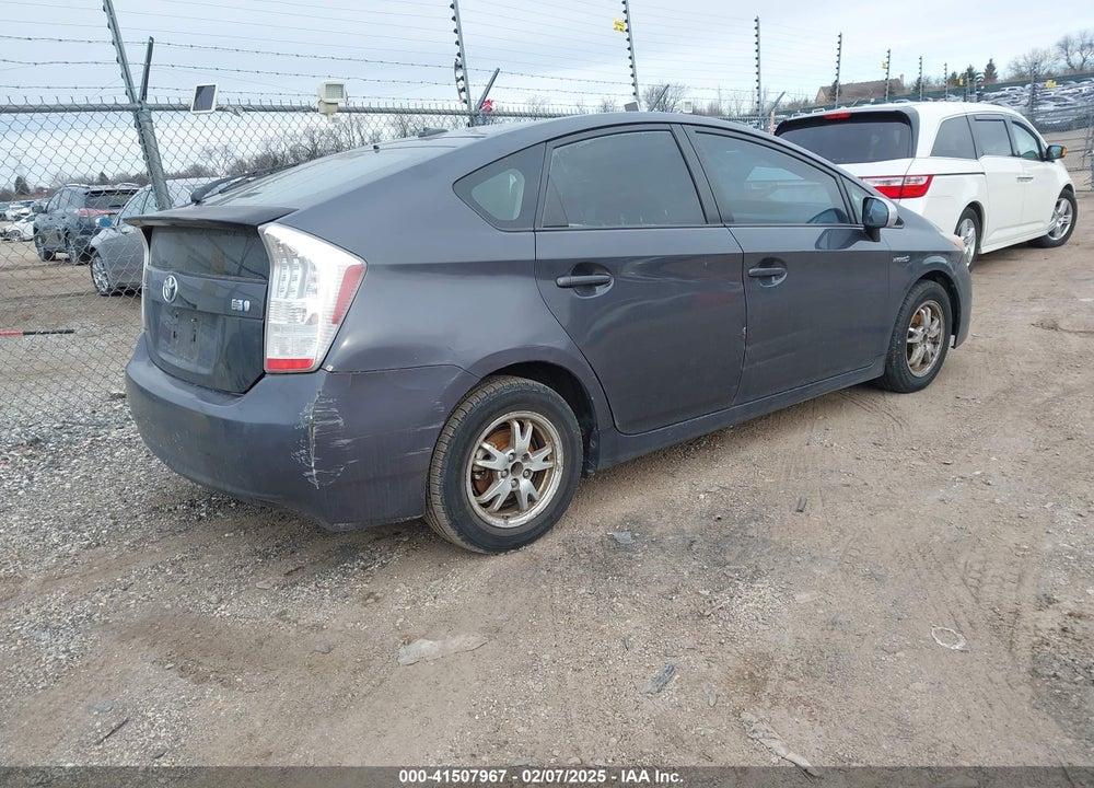 2011 TOYOTA PRIUS TWO VIN: JTDKN3DUXB1368613