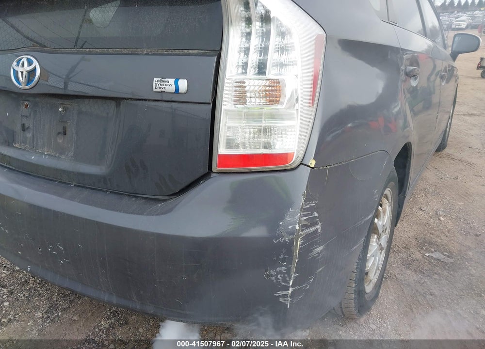 2011 TOYOTA PRIUS TWO VIN: JTDKN3DUXB1368613