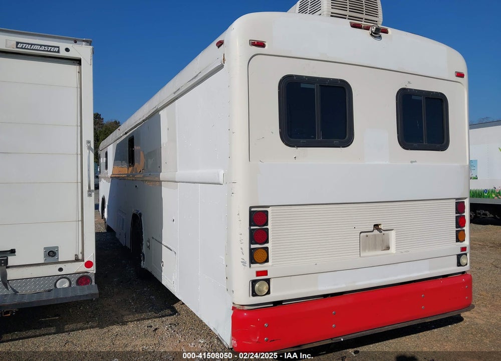 2005 BLUE BIRD INCOMPLETE VEHICLE VIN: 1BDJNCKA05F224724