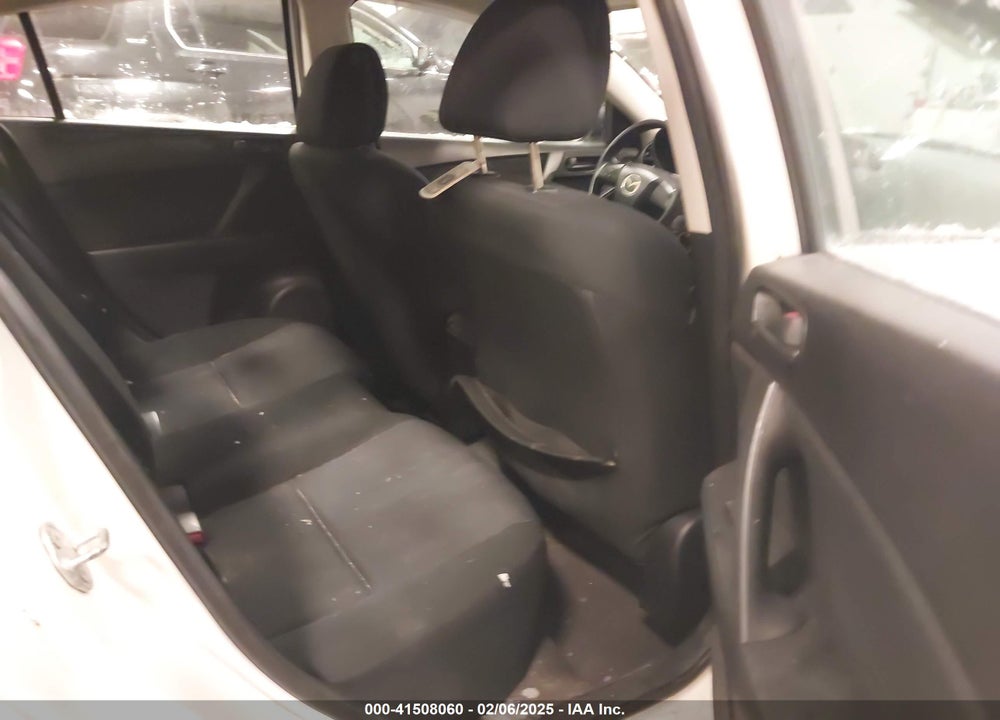 2011 MAZDA 3 VIN: JM1BL1UF5B1380714