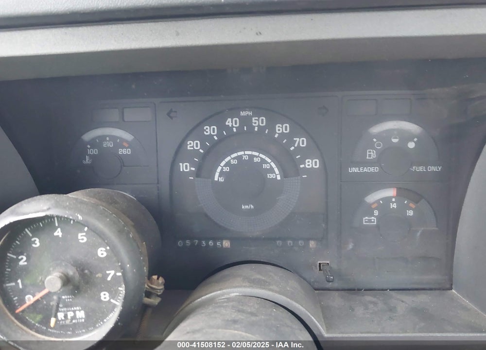 1989 CHEVROLET GMT-400 C2500 VIN: 1GCGC24K6KE197209