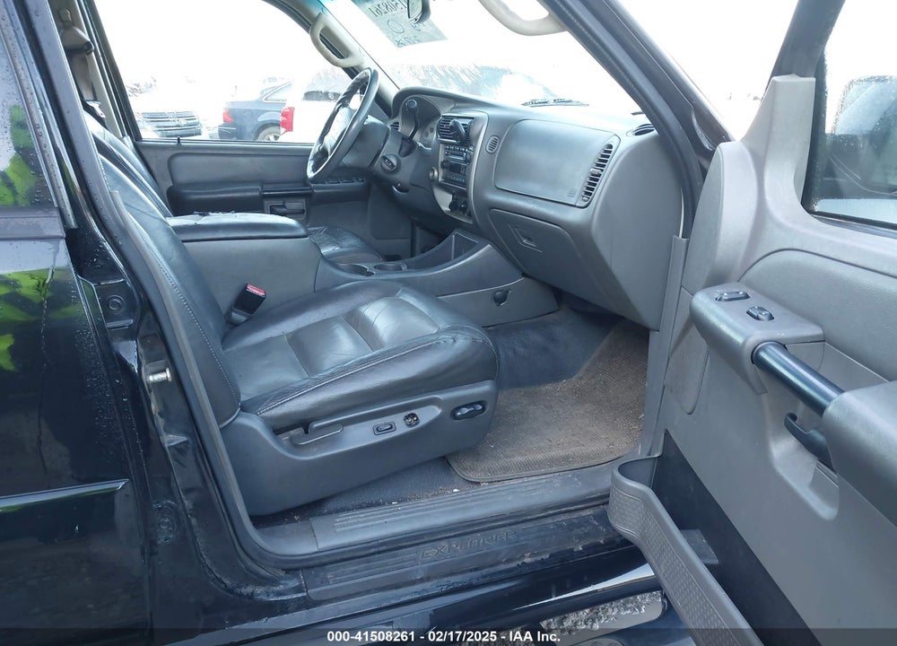 2005 FORD EXPLORER SPORT TRAC ADRENALIN/XLS/XLT VIN: 1FMZU67K05UB40079
