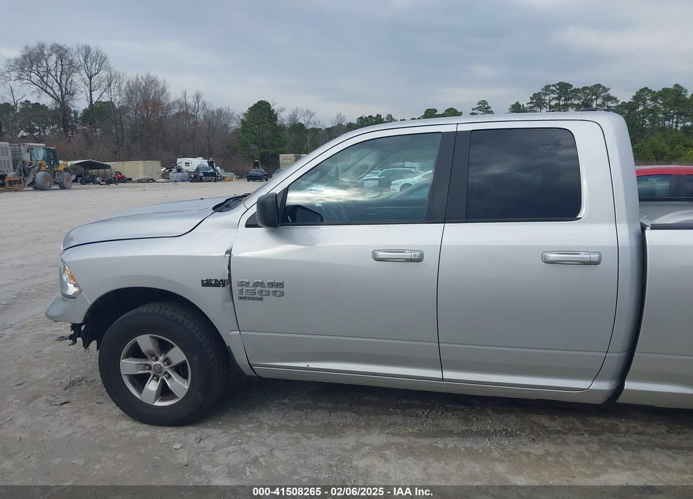 2019 RAM 1500 CLASSIC SLT VIN: 1C6RR7GT0KS512930