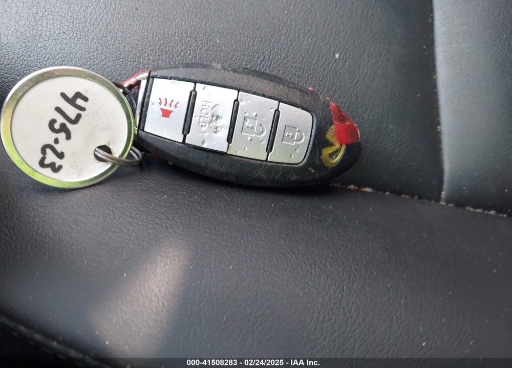 2015 INFINITI Q50 VIN: JN1BV7AR5FM423676