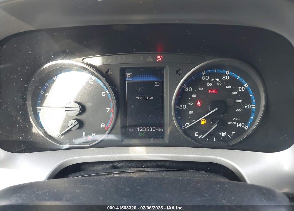 2018 TOYOTA RAV4 LE VIN: 2T3ZFREV2JW457615