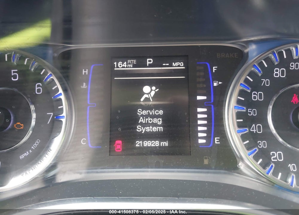 2015 CHRYSLER 200 VIN: 1C3CCCAB8FN671163
